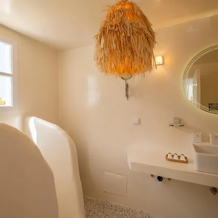 Manu Mykonos Next To The Quality Brand & * كالافاتيس